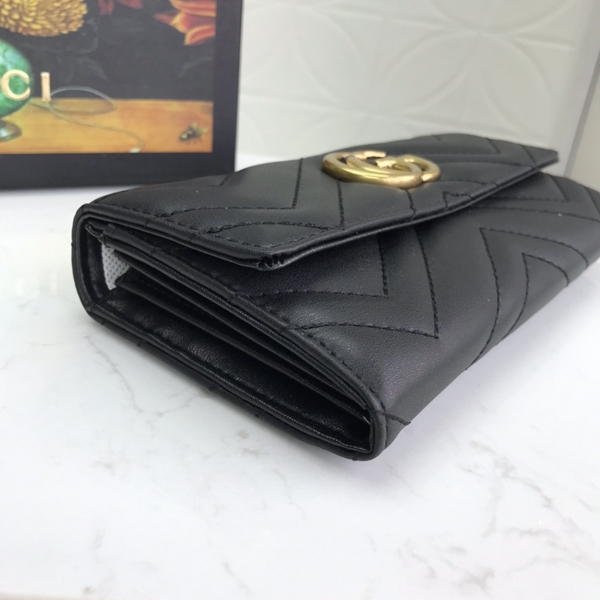 グッチ財布コピー内部構造